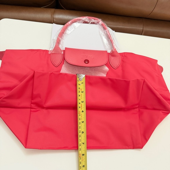 Longchamp top handle short handle tote
Grenade
L1623619P35 - Picture 10 of 12